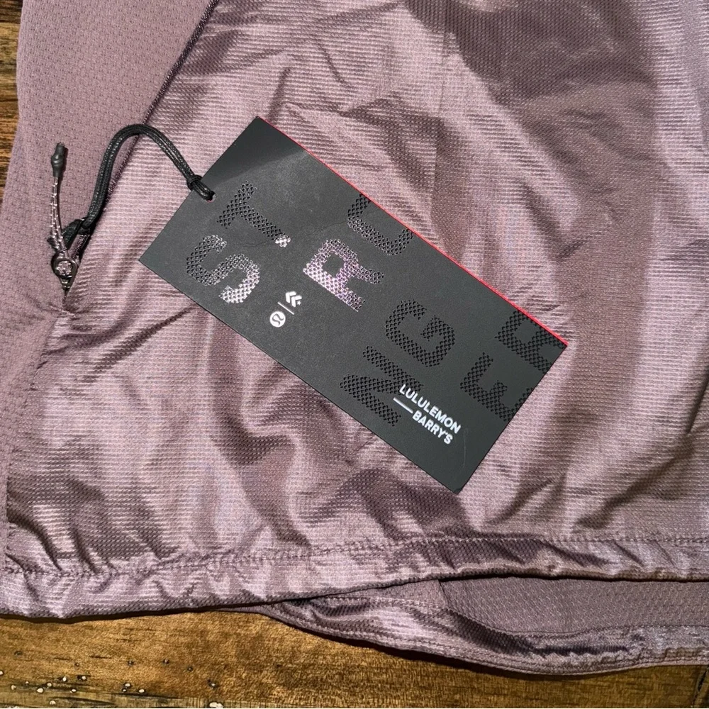 Men’s Large, Lululemon x Barry’s Fast & Free Jacket, Cherry Cola, MSRP $188 - Picture 7 of 10